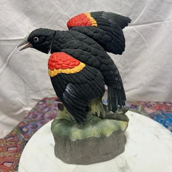 @4toomanydogs is live at 5 EST Dec 5! Vintage & Handcrafted Rose & Web  Trainer - Picture 7 of 11